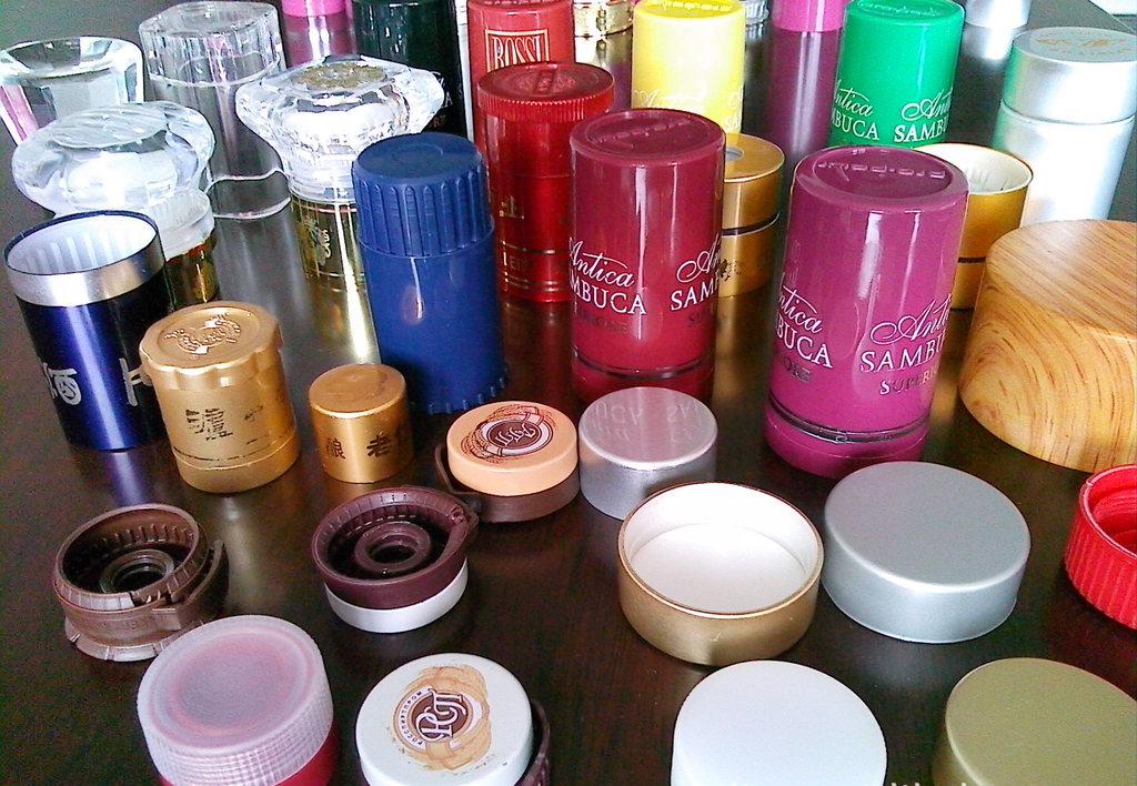 電鍍油污處理劑在ABS酒瓶蓋電鍍工藝除油的作用